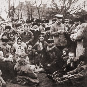 Eastern European Jewish Emigrants along the Russian border