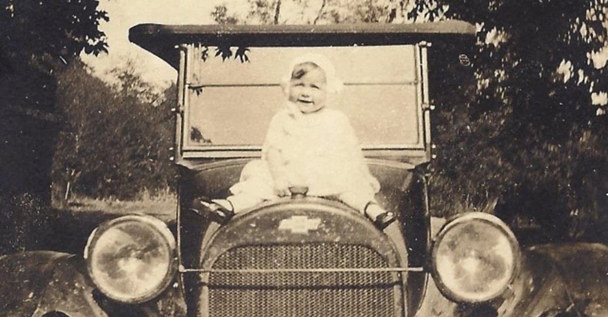 Genealogy Sleuthing How To Date Old Family Photos Legacy Tree